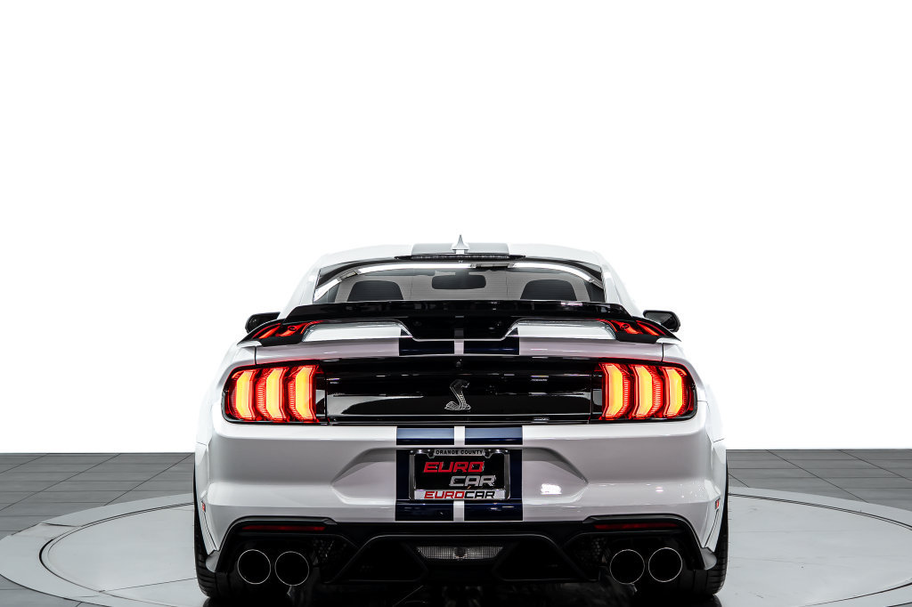 Used 2022 Ford Mustang Shelby GT500 w/ Technology Package RWD image 4