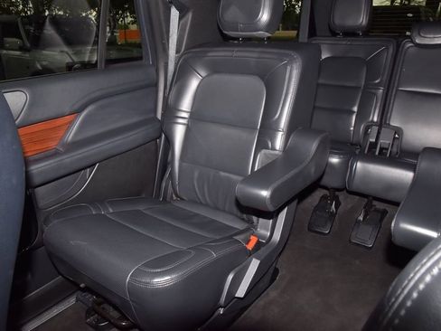 Used 2024 Lincoln Navigator L 4WD image 22