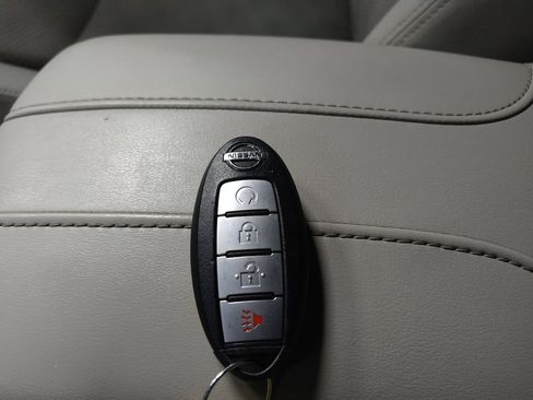 Used 2019 Nissan Rogue Sport SV w/ Technology Package FWD image 32