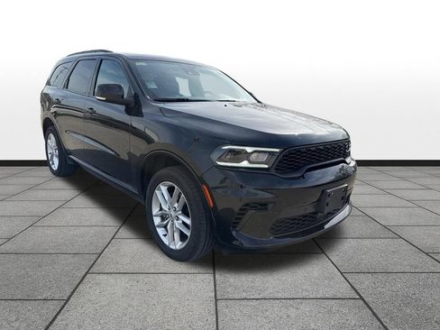 Used 2025 Dodge Durango GT image 3