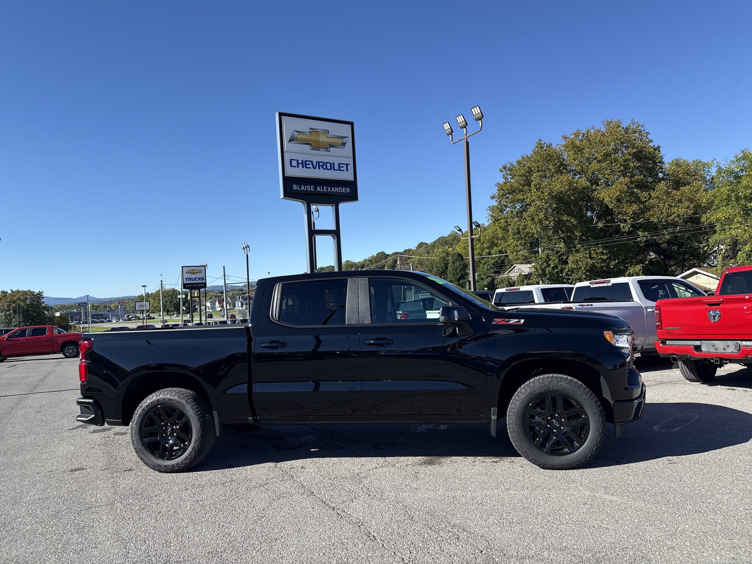 New 2026 Chevrolet Silverado 1500 RST w/ RST All Star Premium Package AWD/4WD image 2