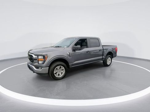 Used 2023 Ford F150 XLT image 4