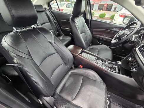 Used 2017 MAZDA MAZDA3 Grand Touring w/ Premium Equipment Package FWD image 19