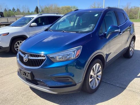 Used 2019 Buick Encore Preferred FWD image 2