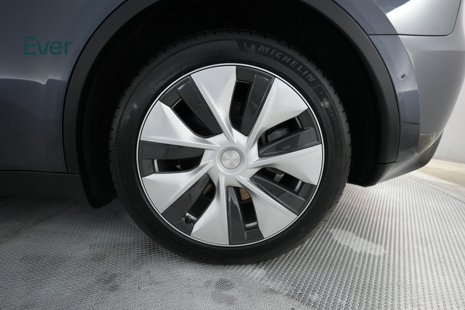 Used 2023 Tesla Model Y Long Range AWD/4WD image 9