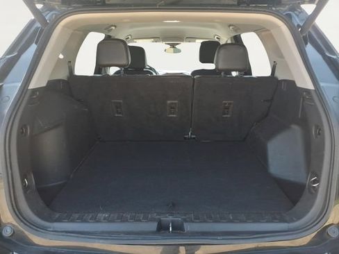 Used 2024 GMC Terrain SLT w/ Infotainment Package II AWD/4WD image 22