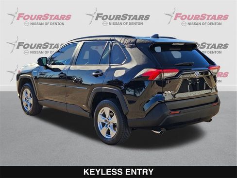 Used 2021 Toyota RAV4 XLE image 7