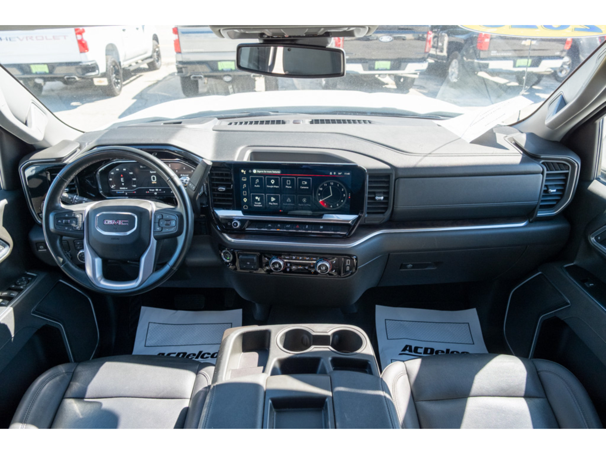 Used 2025 GMC Sierra 1500 SLT RWD image 31