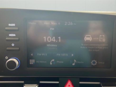 Certified 2024 Hyundai Elantra SE FWD image 17
