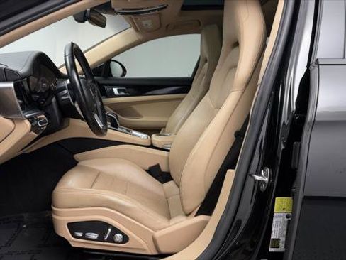 Used 2017 Porsche Panamera RWD image 13