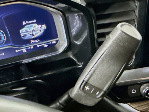 Used 2024 Chevrolet Silverado 1500 RST AWD/4WD image 19