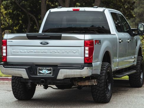 Used 2022 Ford F250 XLT w/ FX4 Off-Road Package image 16