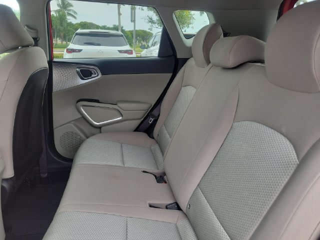 Certified 2024 Kia Soul LX FWD image 10