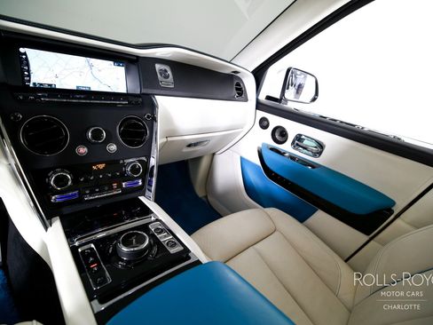 Certified 2023 Rolls-Royce Cullinan w/ Cullinan Package AWD/4WD image 15