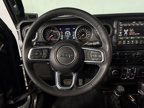 Used 2023 Jeep Gladiator Overland w/ Popular Equipment Package AWD/4WD image 15