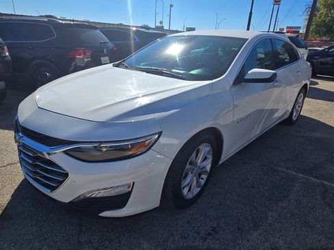 Used 2020 Chevrolet Malibu LT FWD image 9