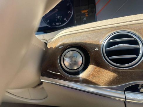 Used 2015 Mercedes-Benz S 550 Sedan image 27