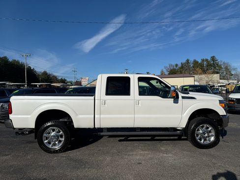 Used 2015 Ford F350 Lariat w/ Chrome Package image 17