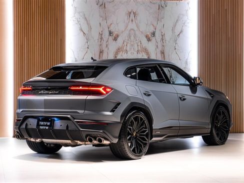 Used 2025 Lamborghini Urus SE AWD/4WD image 4