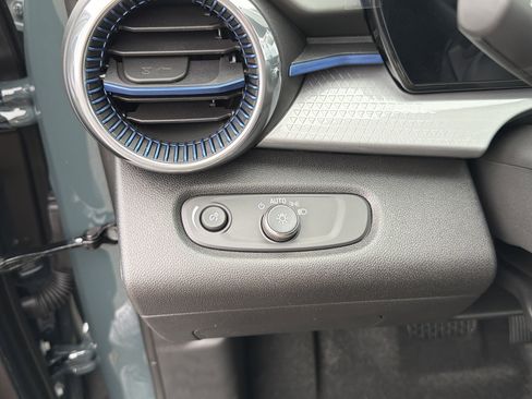 New 2026 Chevrolet Trax LT w/ Driver Confidence Package image 16