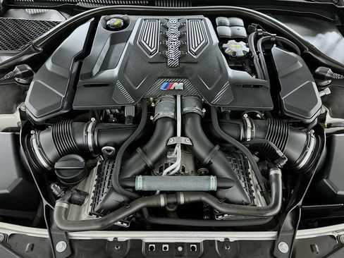 Used 2023 BMW M8 Competition image 31