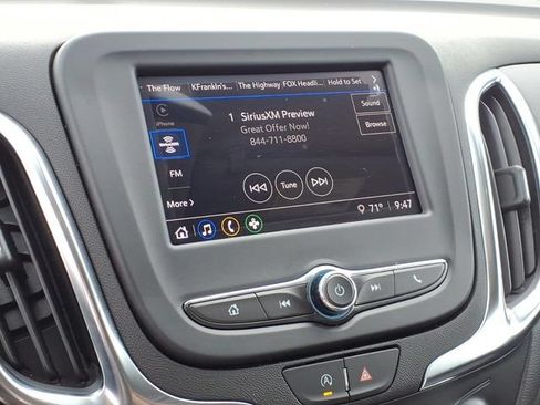 Used 2024 Chevrolet Equinox LT FWD image 8