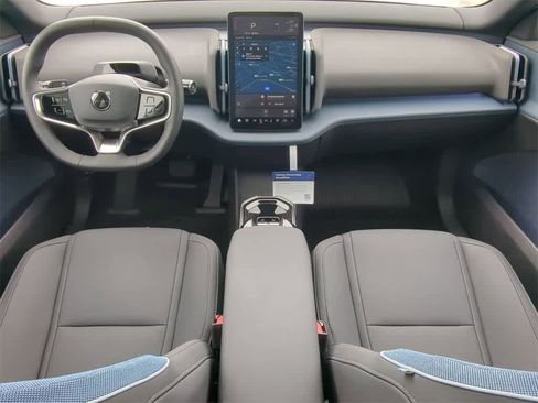 Certified 2025 Volvo EX30 Plus w/ Protection Package Premier image 14