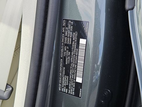 New 2026 Volvo XC60 T8 Ultra image 22