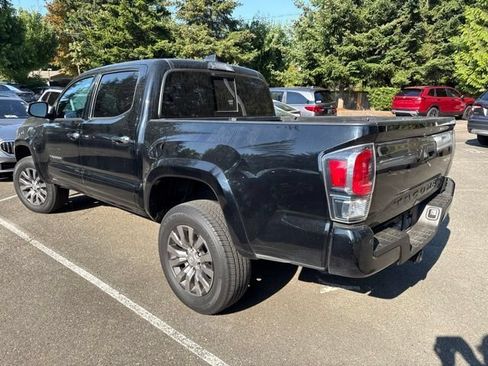 Used 2021 Toyota Tacoma Limited RWD image 4