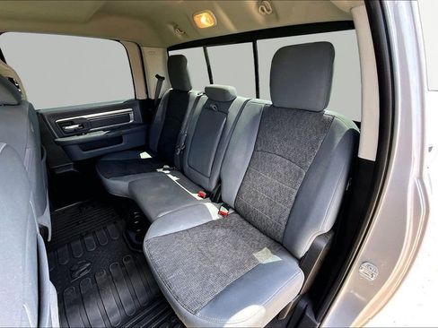 Used 2020 RAM 1500 Classic SLT w/ Luxury Group RWD image 27