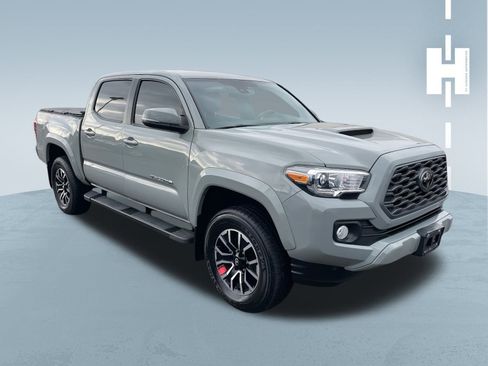 Used 2023 Toyota Tacoma TRD Sport image 2
