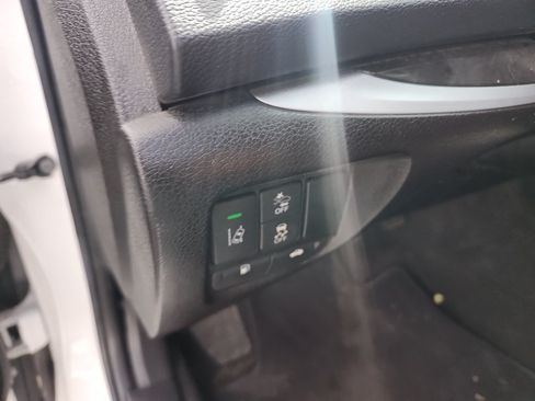 Used 2020 Acura TLX FWD image 18