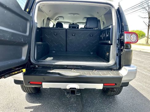 Used 2012 Toyota FJ Cruiser 4WD w/ Upgrade Pkg image 30