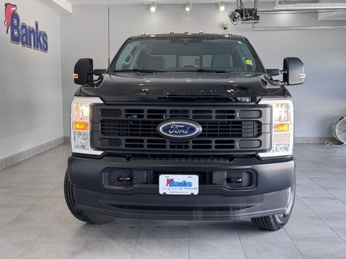 Used 2025 Ford F250 XL w/ 360-Degree Camera Package AWD/4WD image 3