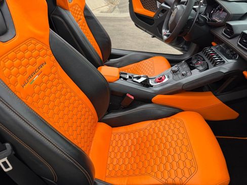 Used 2019 Lamborghini Huracan LP 580-2 image 6