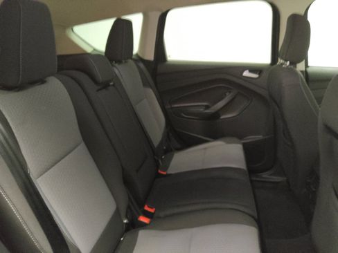 Used 2019 Ford Escape SE FWD image 19
