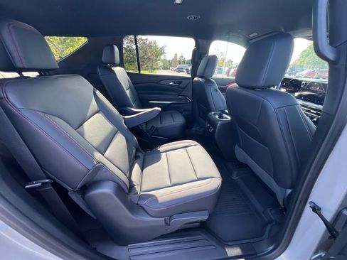 Used 2026 Chevrolet Traverse Z71 w/ Driver Confidence Package AWD/4WD image 18