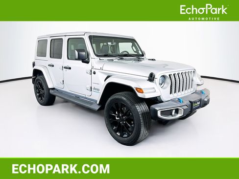 Used 2023 Jeep Wrangler Unlimited Sahara AWD/4WD image 1