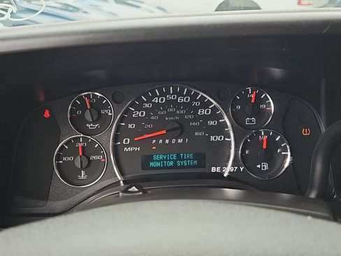 Used 2024 GMC Savana 2500 w/ Driver Convenience Package RWD image 16