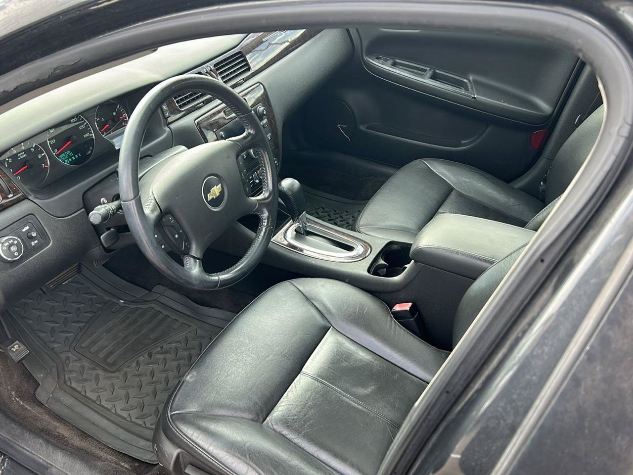 Used 2014 Chevrolet Impala LTZ FWD image 9