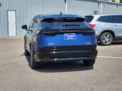 Used 2024 Nissan Ariya AWD image 5