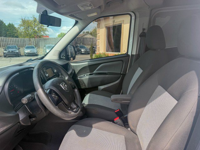 Used 2021 RAM ProMaster City Tradesman FWD image 4