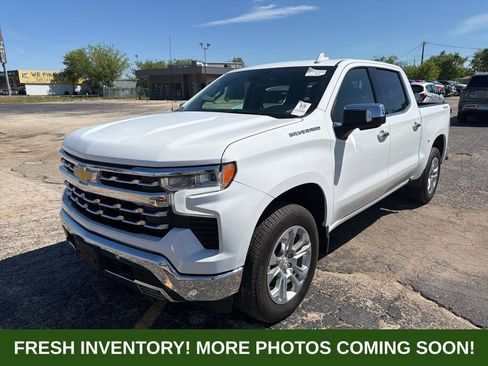 Used 2025 Chevrolet Silverado 1500 LTZ image 3