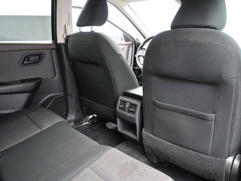 Used 2021 Nissan Rogue S AWD/4WD image 16