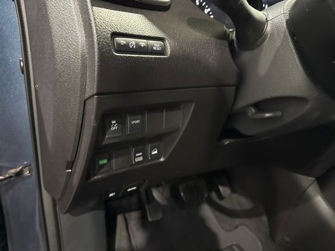 Used 2015 Nissan Rogue SV image 17