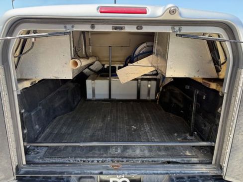 Used 2020 Toyota Tacoma SR image 21