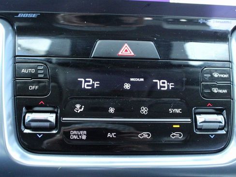 Used 2023 Kia Sorento SX Prestige image 39