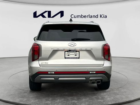 Used 2025 Hyundai Palisade SEL FWD image 4