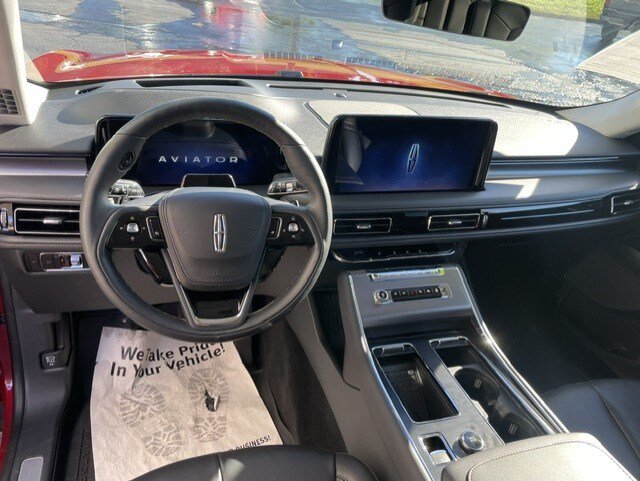 Used 2025 Lincoln Aviator AWD w/ Equipment Group 101A image 5
