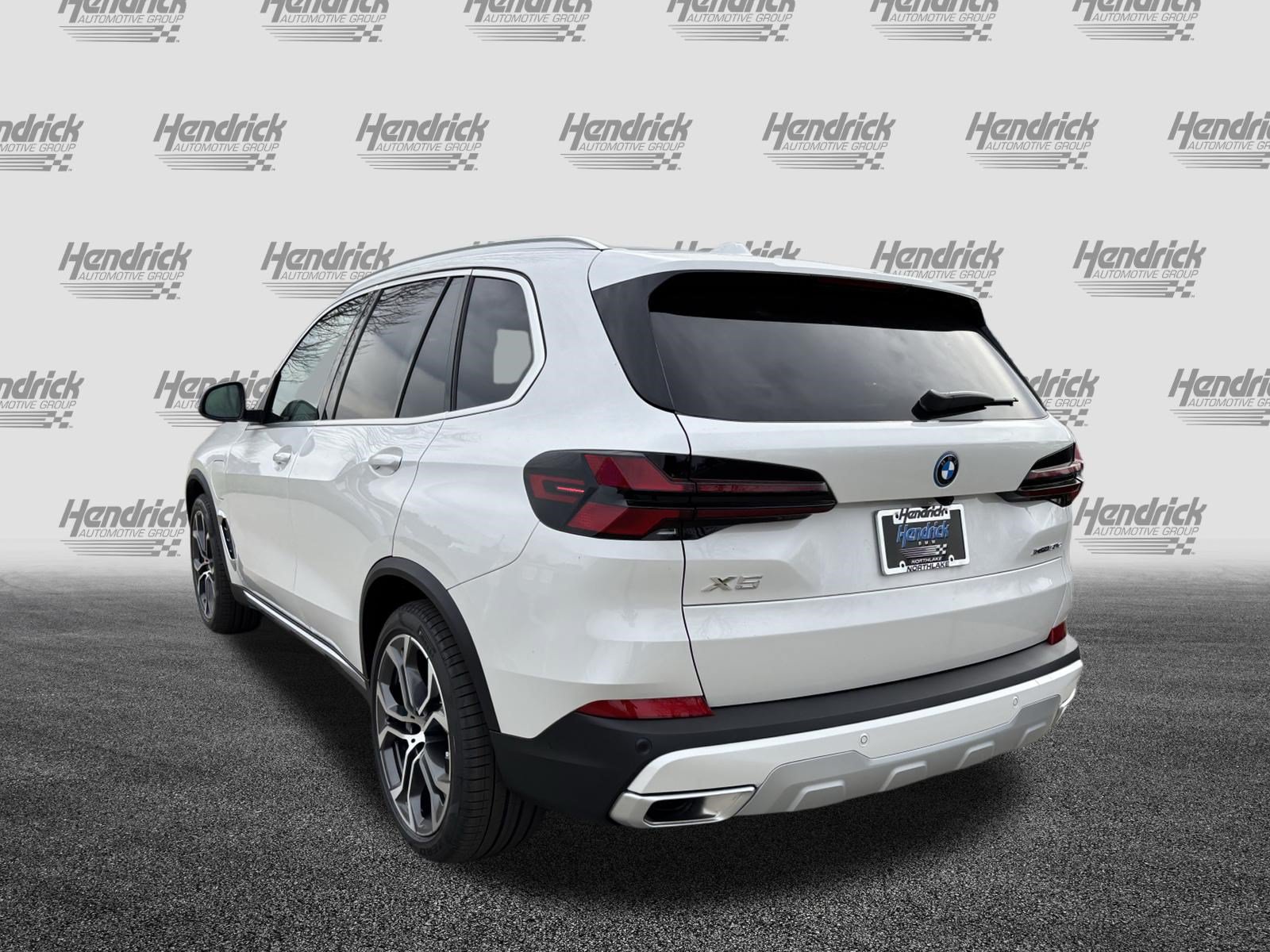 Certified 2026 BMW X5 xDrive50e w/ Executive Package AWD/4WD image 8